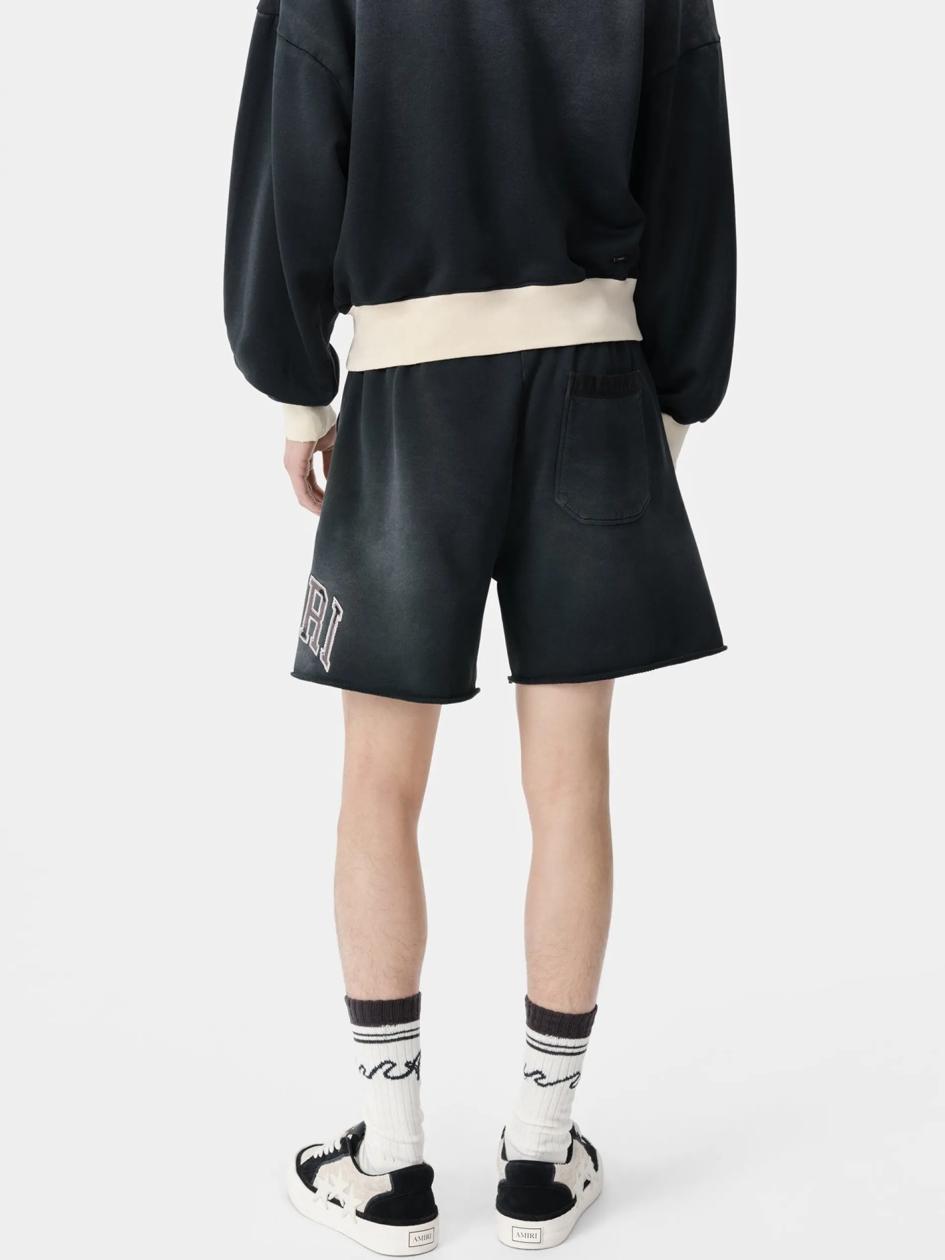 AMIRI Shorts & Sweatpants<VINTAGE COLLEGIATE SHORT BLACK