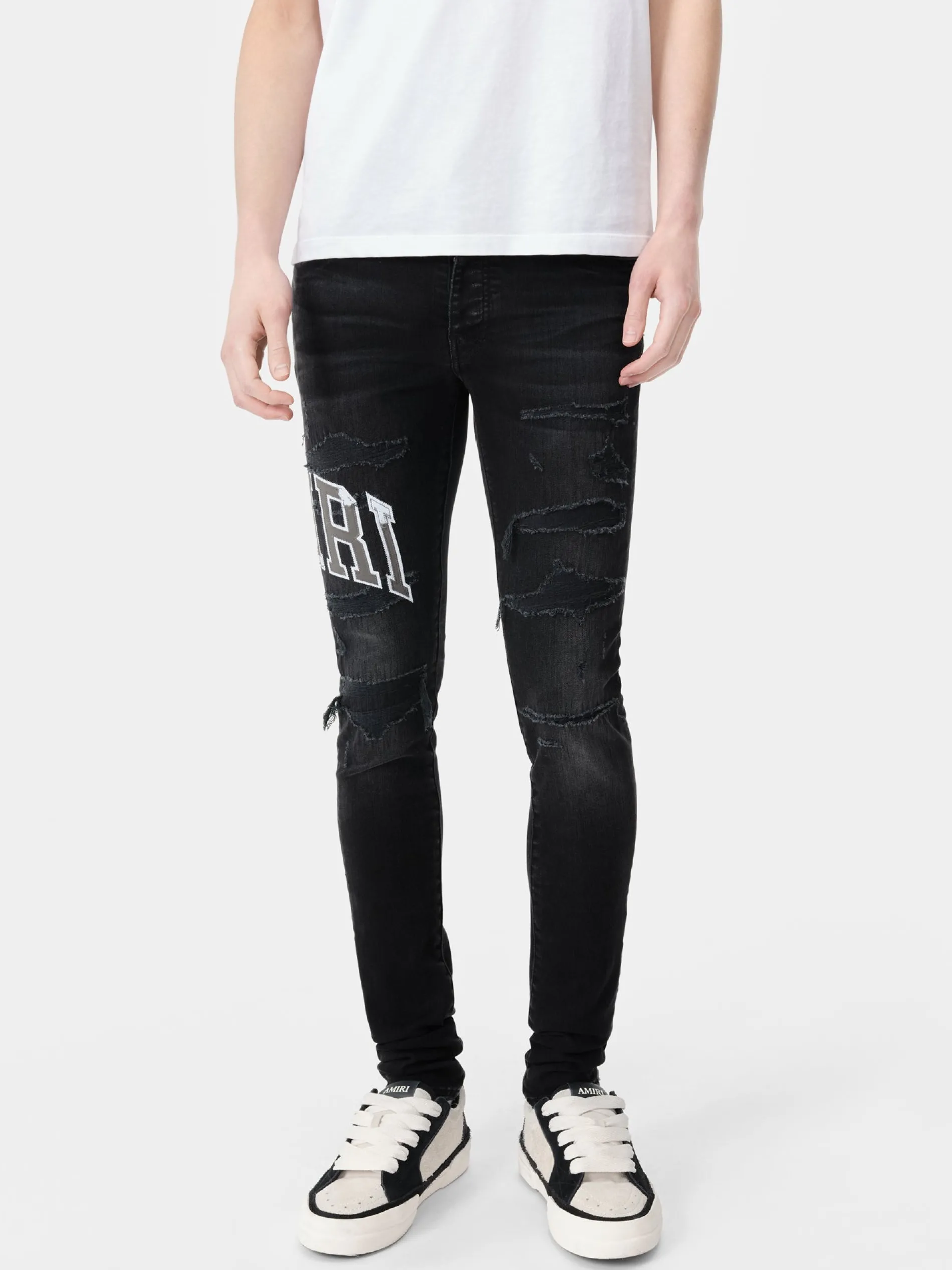 AMIRI Denim<VARSITY LOGO REPAIR JEAN Vintage Black